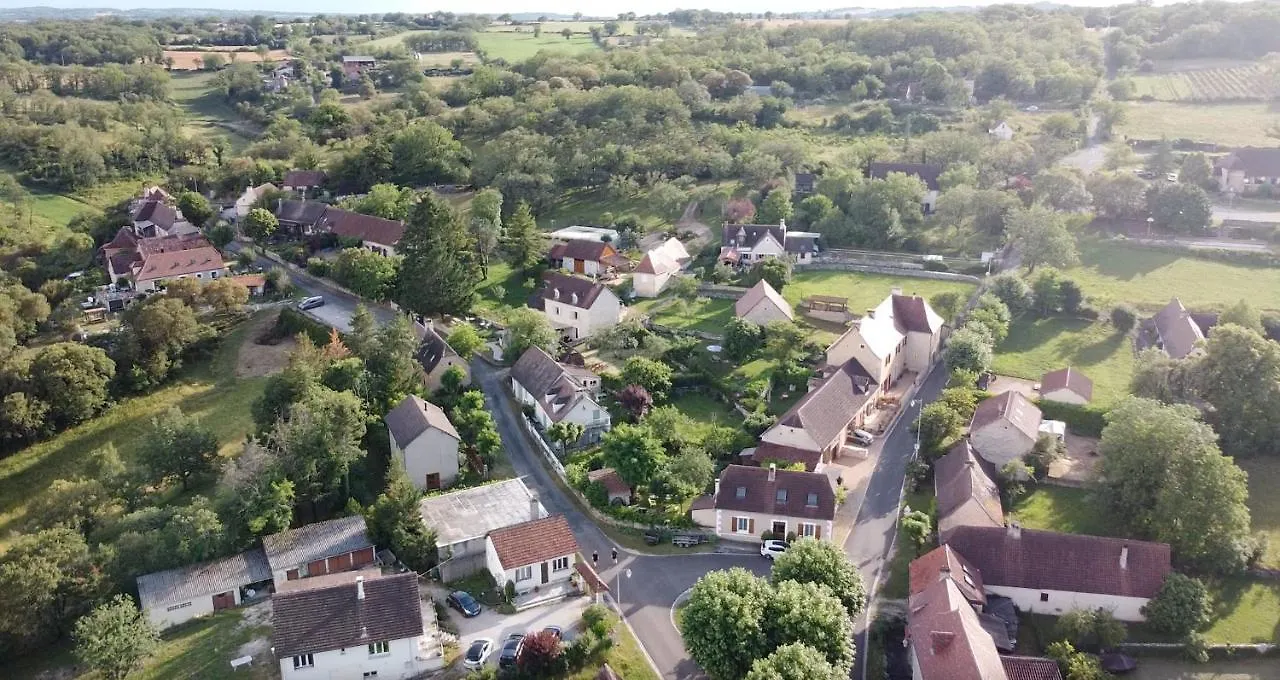 Auberge De Carlucet Bed & Breakfast